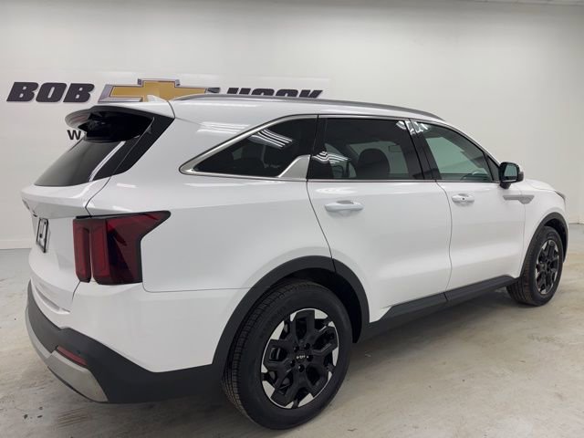 Used 2025 Kia Sorento S image 5