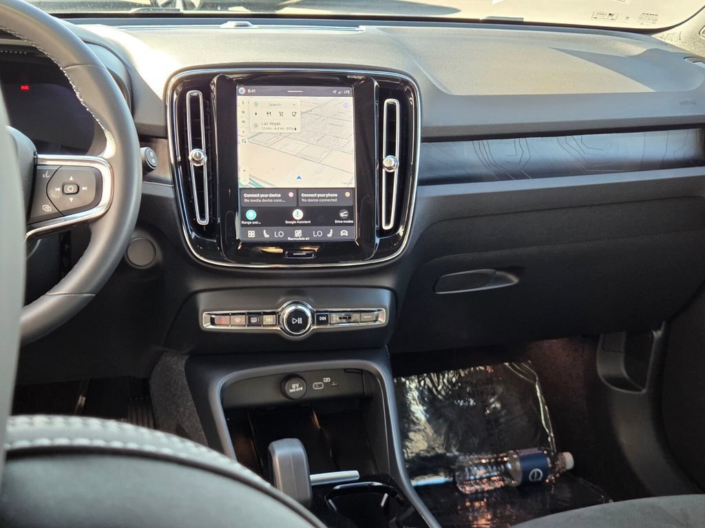Certified 2023 Volvo XC40 Recharge Plus AWD/4WD image 18