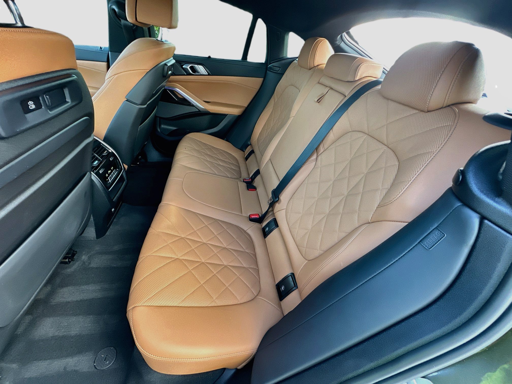 Used 2023 BMW X6 xDrive40i w/ Executive Package AWD/4WD image 24