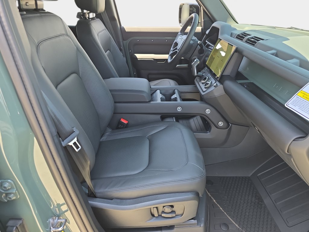 New 2026 Land Rover Defender 110 Trophy Edition AWD/4WD image 10