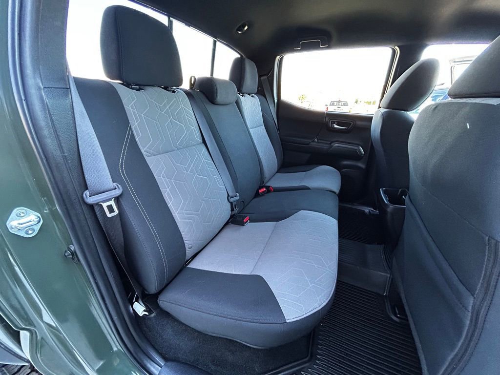 Used 2022 Toyota Tacoma TRD Off-Road w/ Technology Package image 33