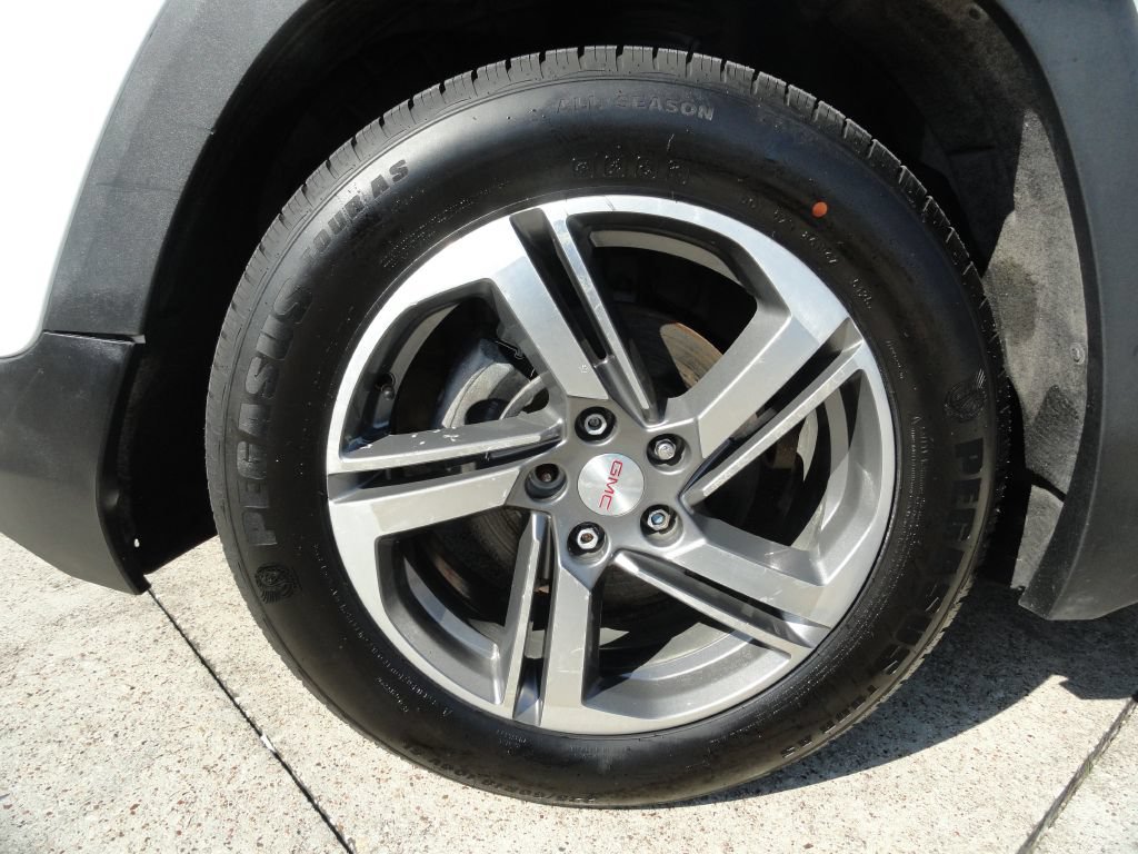 Used 2019 GMC Terrain SLT w/ Preferred Package FWD image 29