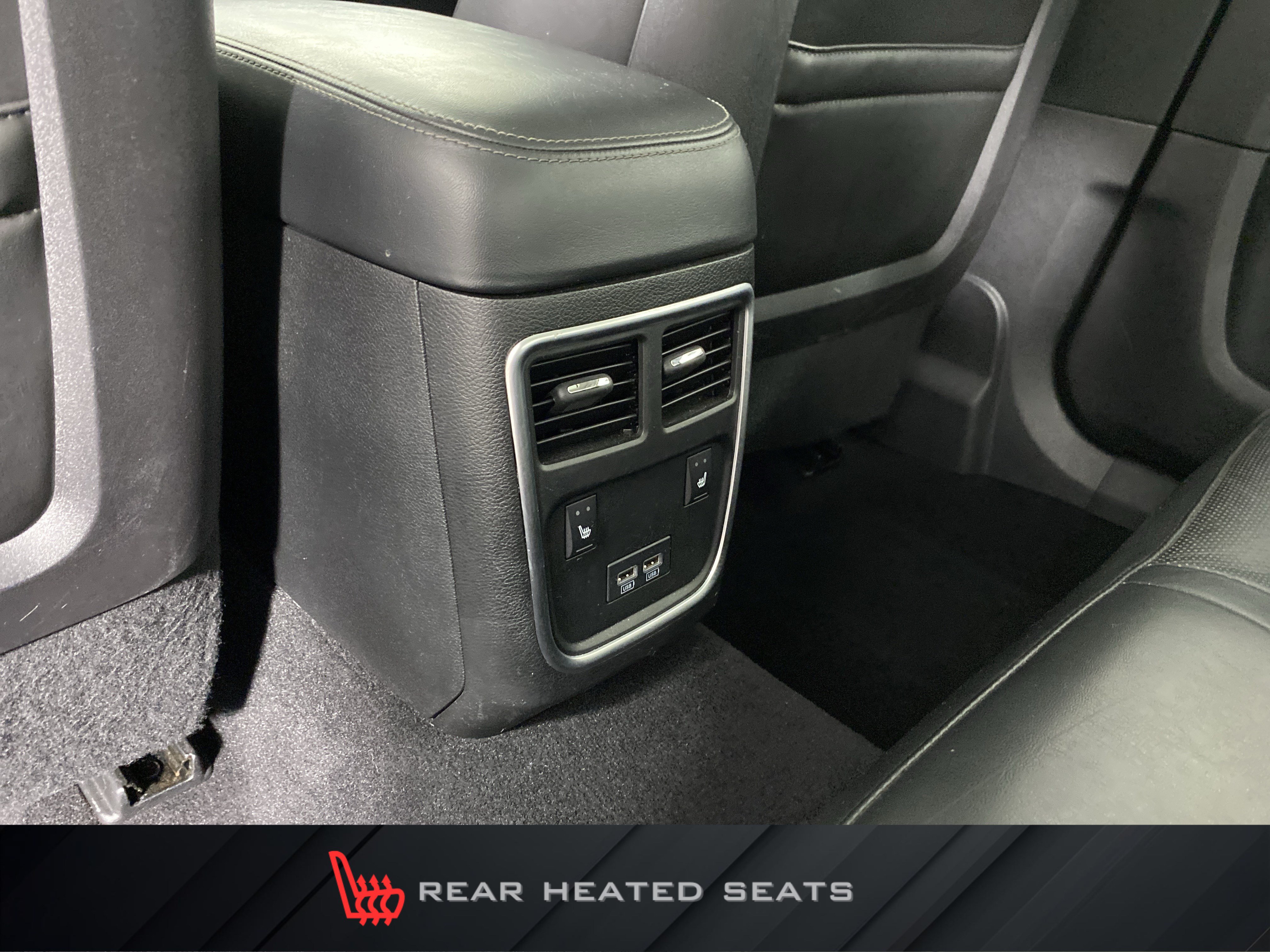 Used 2019 Chrysler 300 Limited RWD image 35