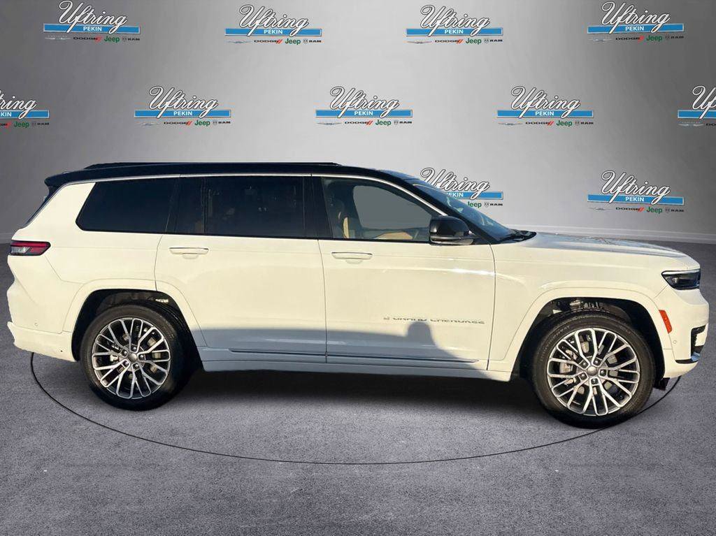 Used 2025 Jeep Grand Cherokee L Summit AWD/4WD image 2