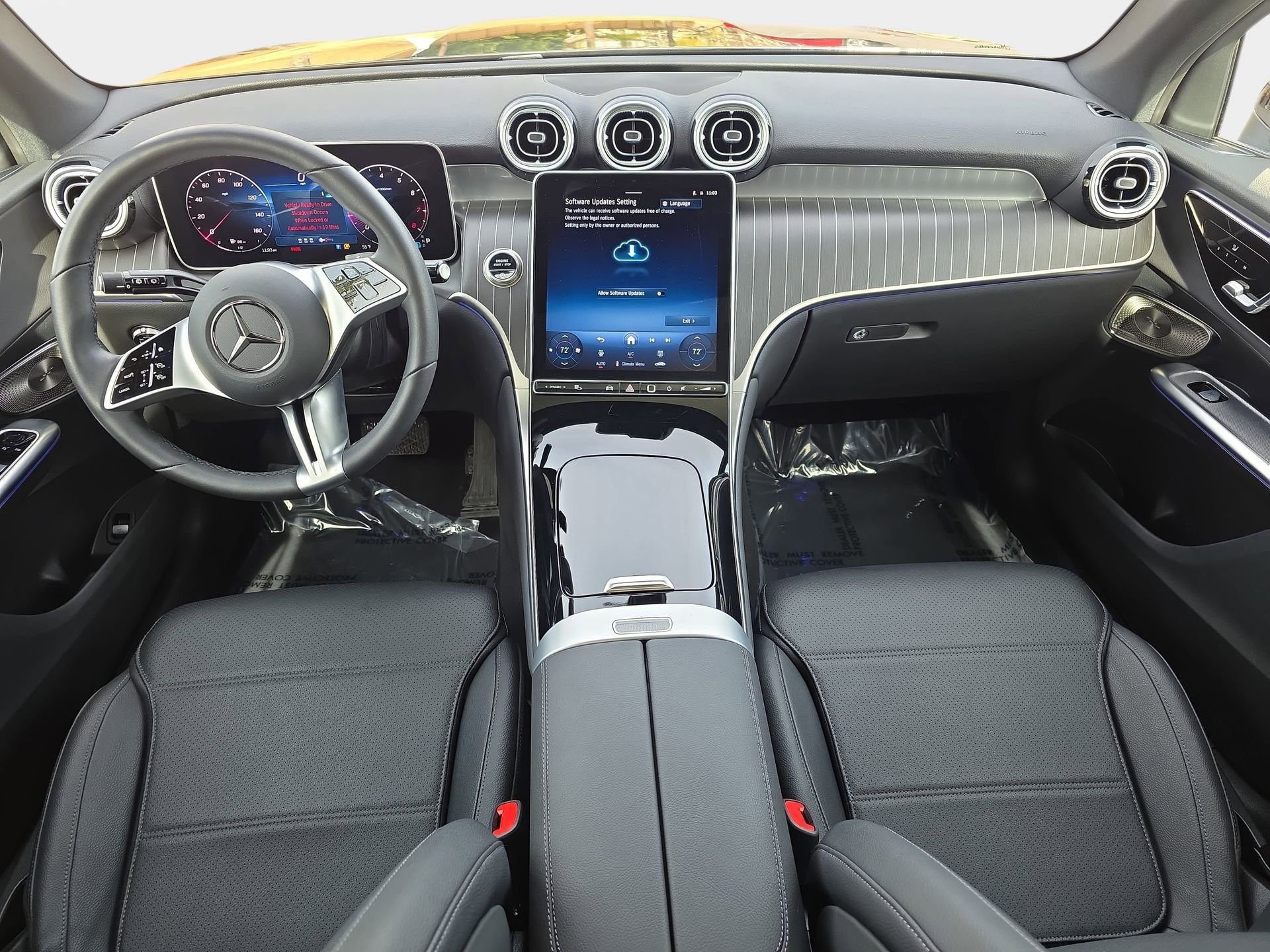 Used 2025 Mercedes-Benz GLC 300 4MATIC image 9