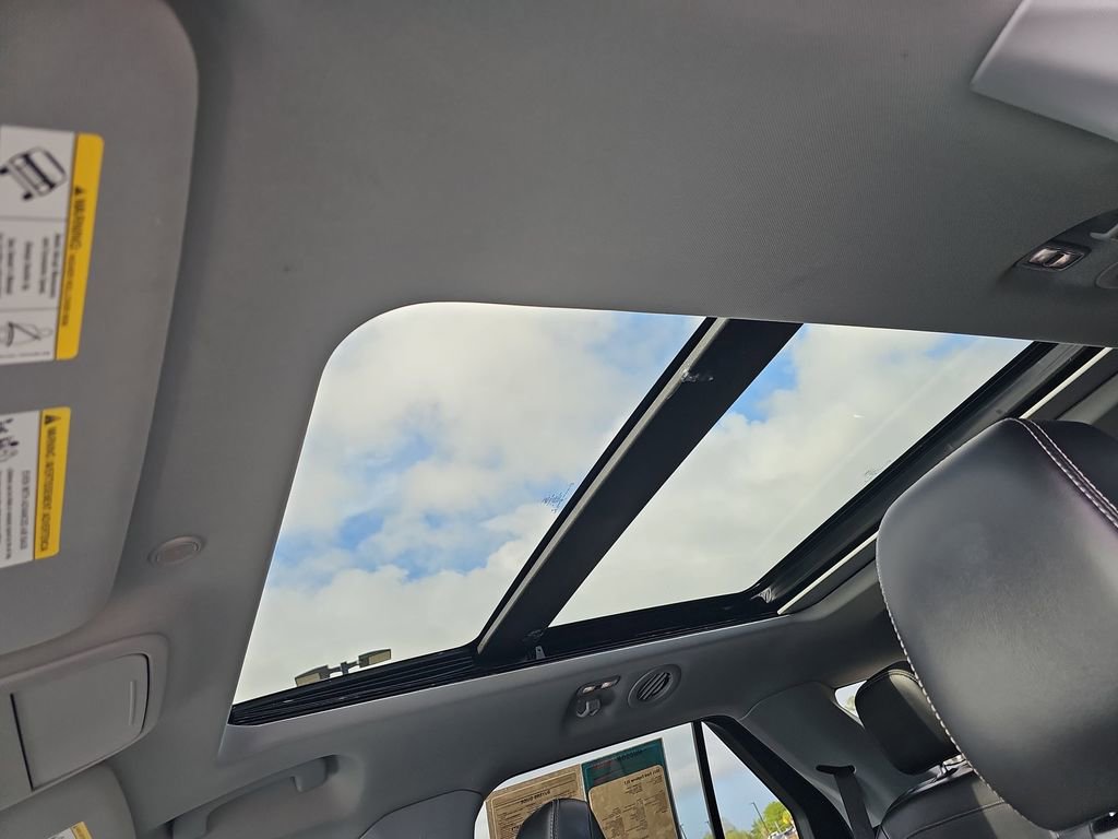 Used 2021 Ford Explorer XLT w/ Equipment Group 202A image 35