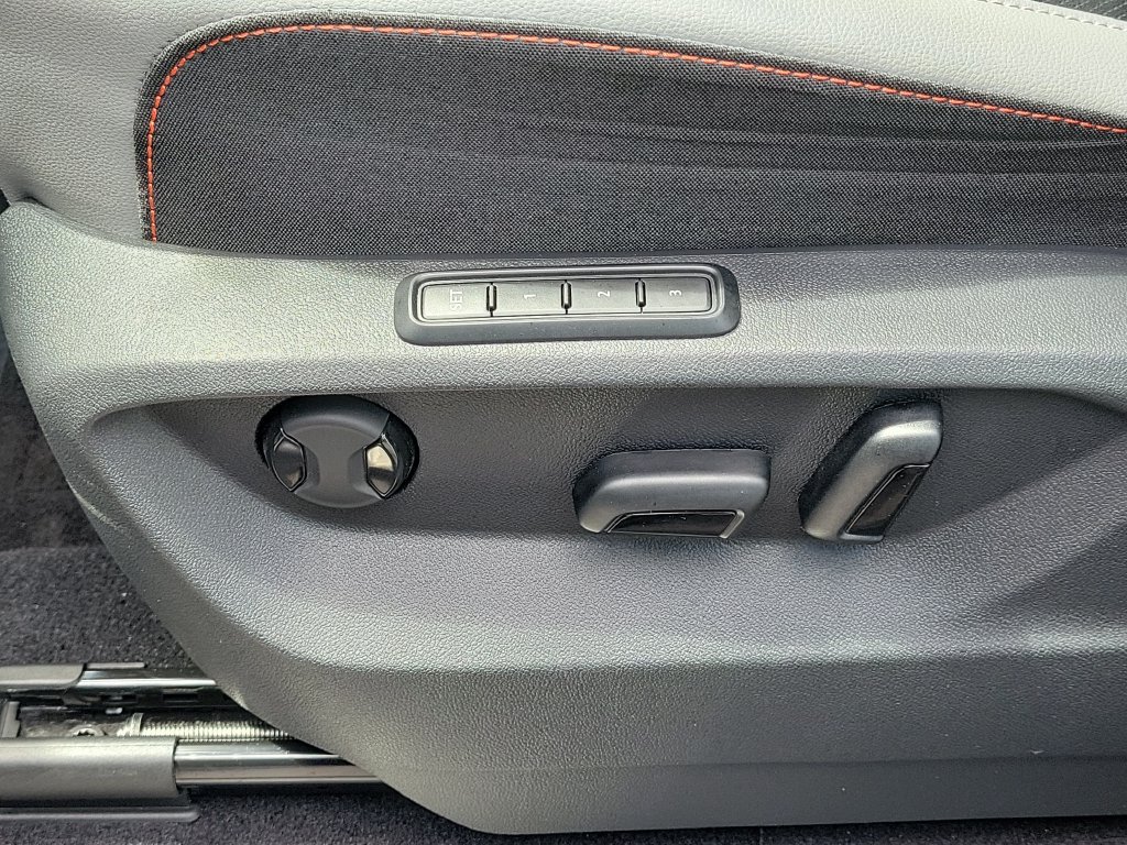 Certified 2024 Volkswagen Atlas Peak Edition SEL AWD/4WD image 22