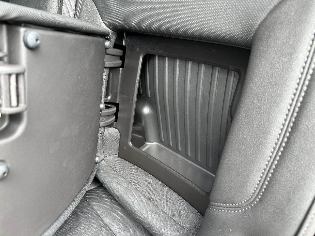 Used 2025 GMC Sierra 1500 SLT w/ SLT Premium Package image 17