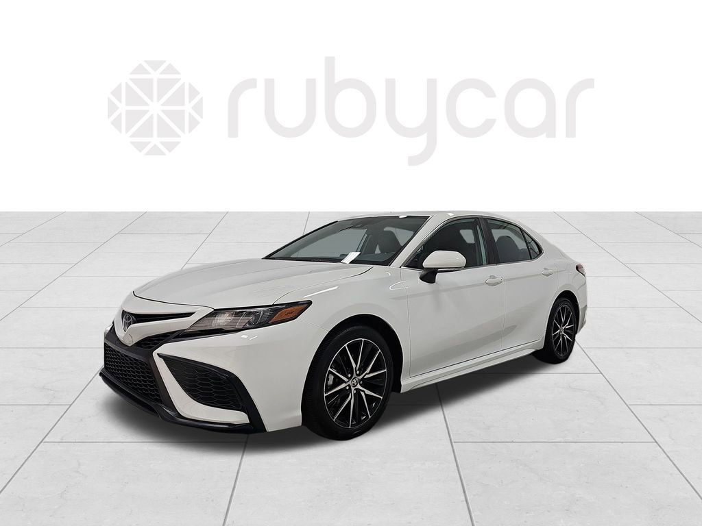 Used 2024 Toyota Camry SE