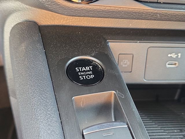 New 2026 Nissan Kicks SV w/ SV Premium Package FWD image 29