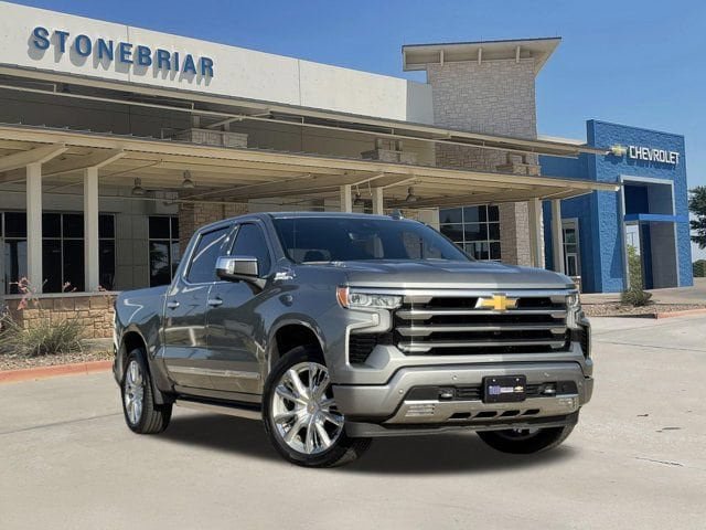 Used 2025 Chevrolet Silverado 1500 High Country AWD/4WD image 2