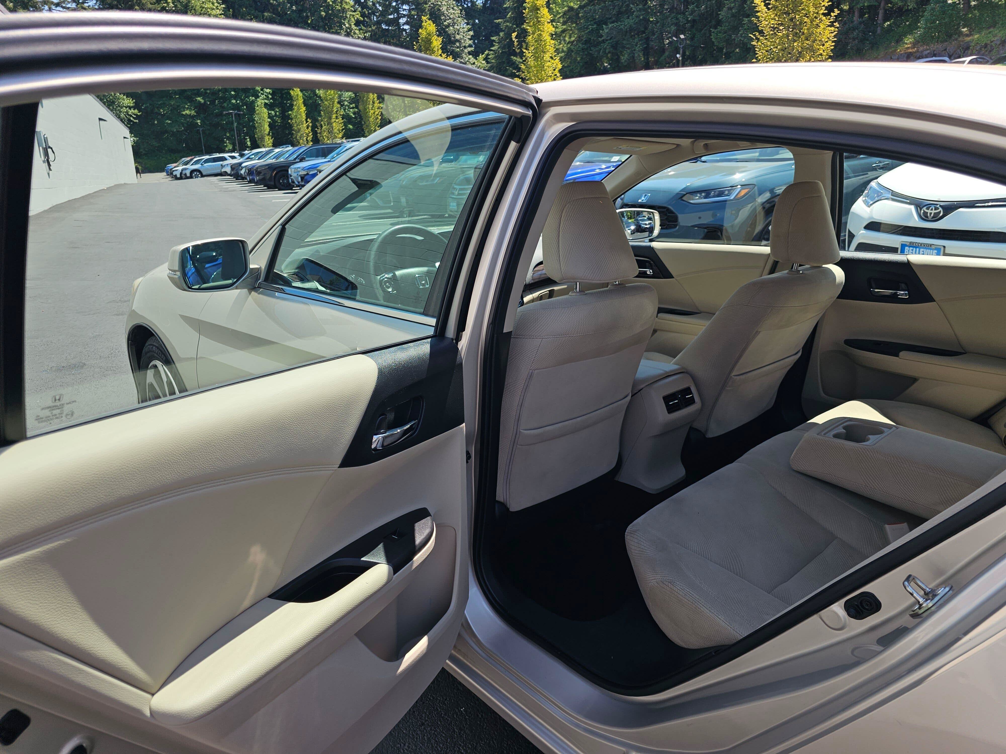 Used 2016 Honda Accord EX image 53