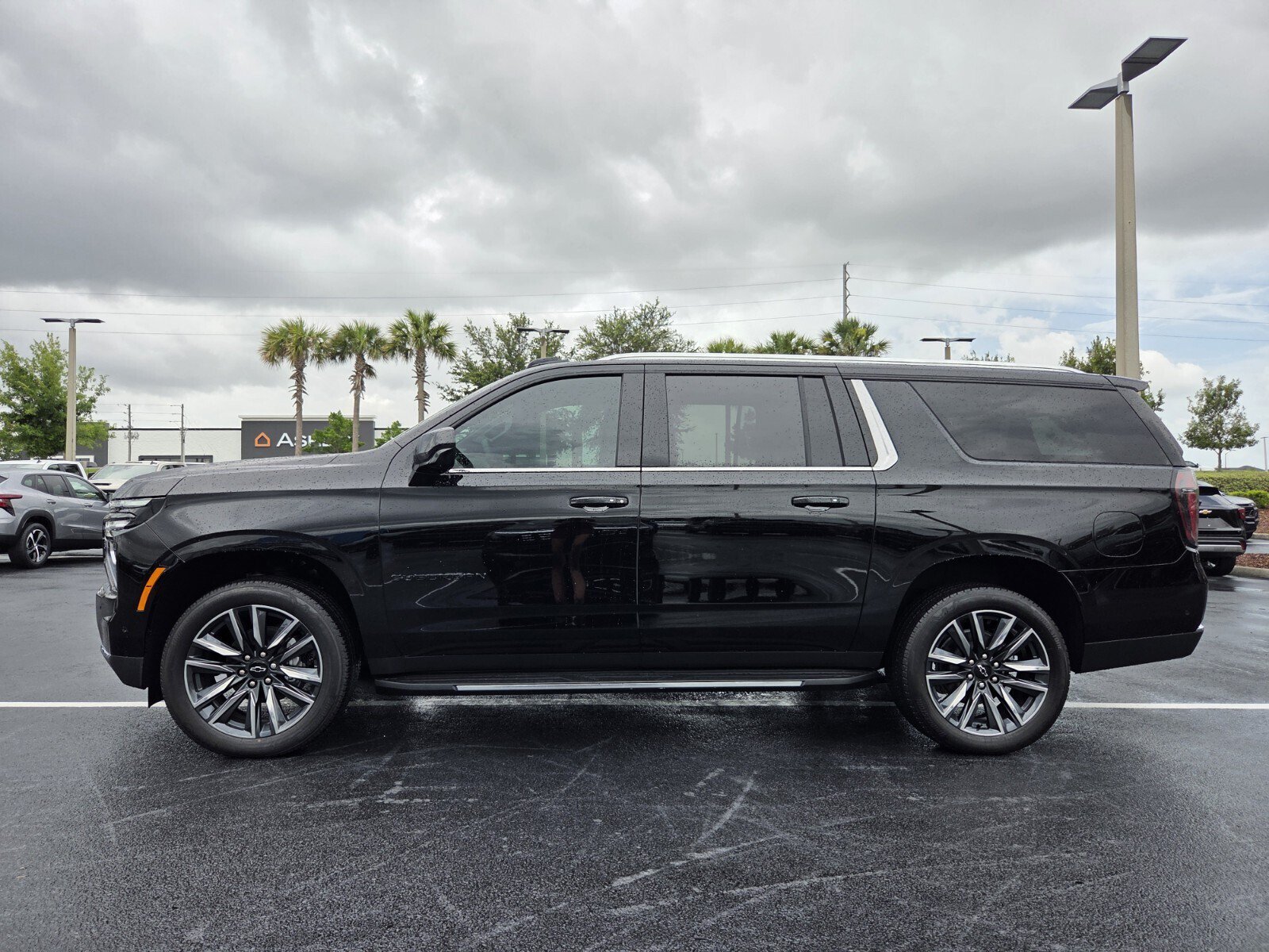 New 2026 Chevrolet Suburban LS w/ LS Custom Edition RWD image 3