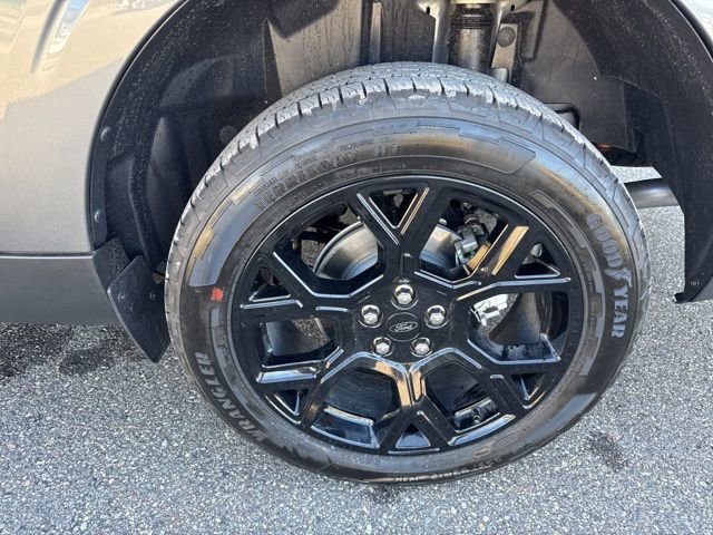 New 2025 Ford Maverick XLT w/ XLT Luxury Package image 12