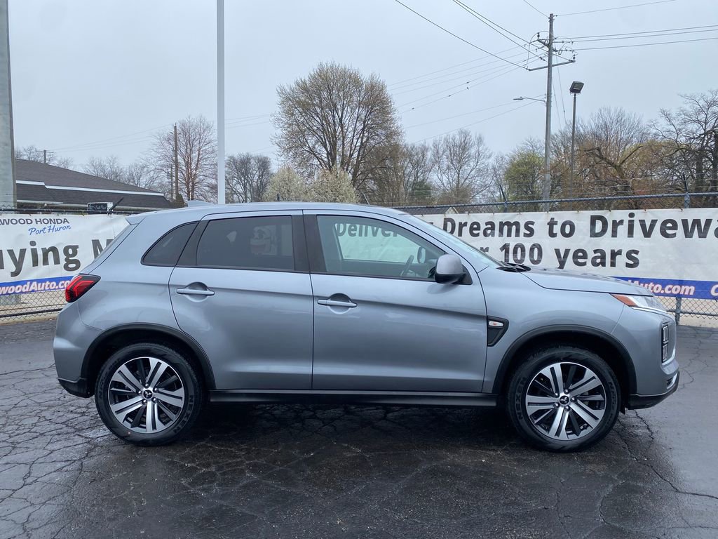 Used 2024 Mitsubishi Outlander Sport ES AWD/4WD image 2