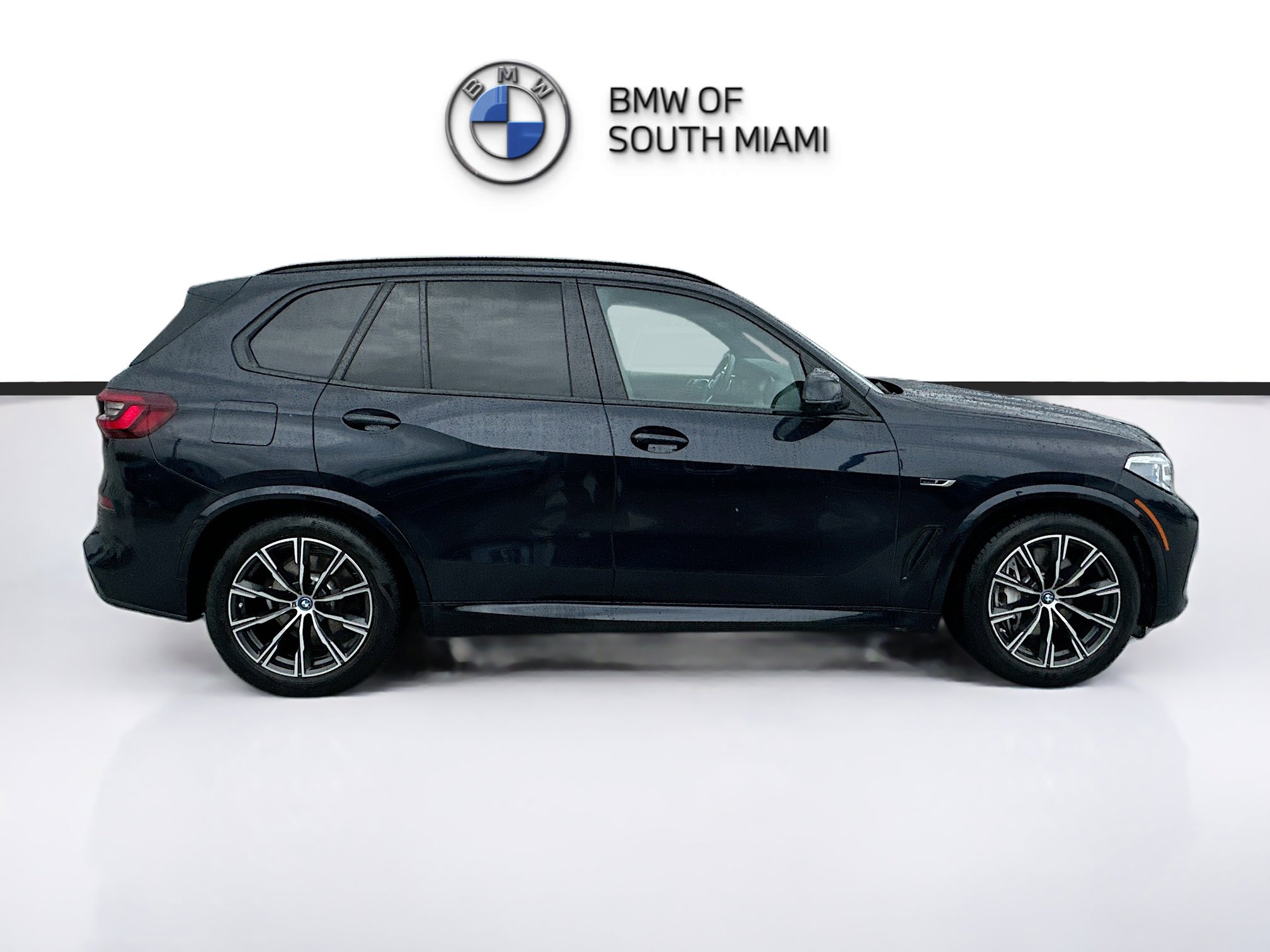 Used 2022 BMW X5 xDrive45e w/ M Sport Package AWD/4WD image 8