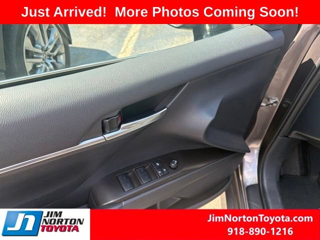 Used 2024 Toyota Camry LE FWD image 9