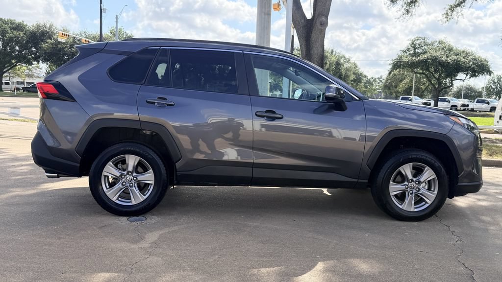 Used 2025 Toyota RAV4 XLE FWD image 6