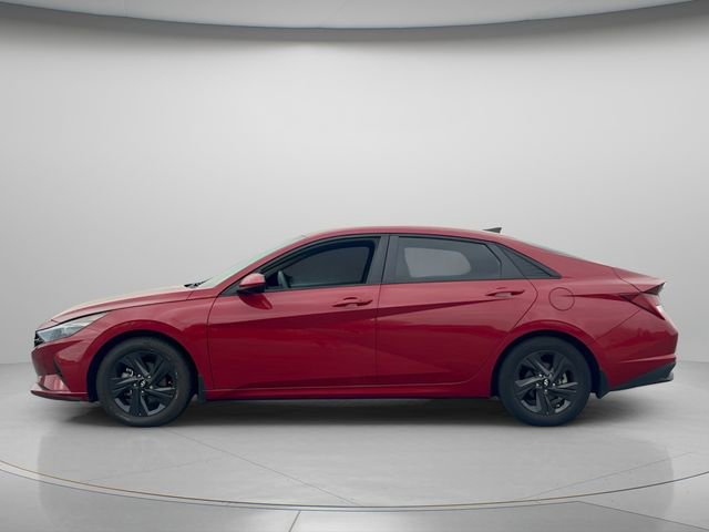 Used 2022 Hyundai Elantra Blue image 3