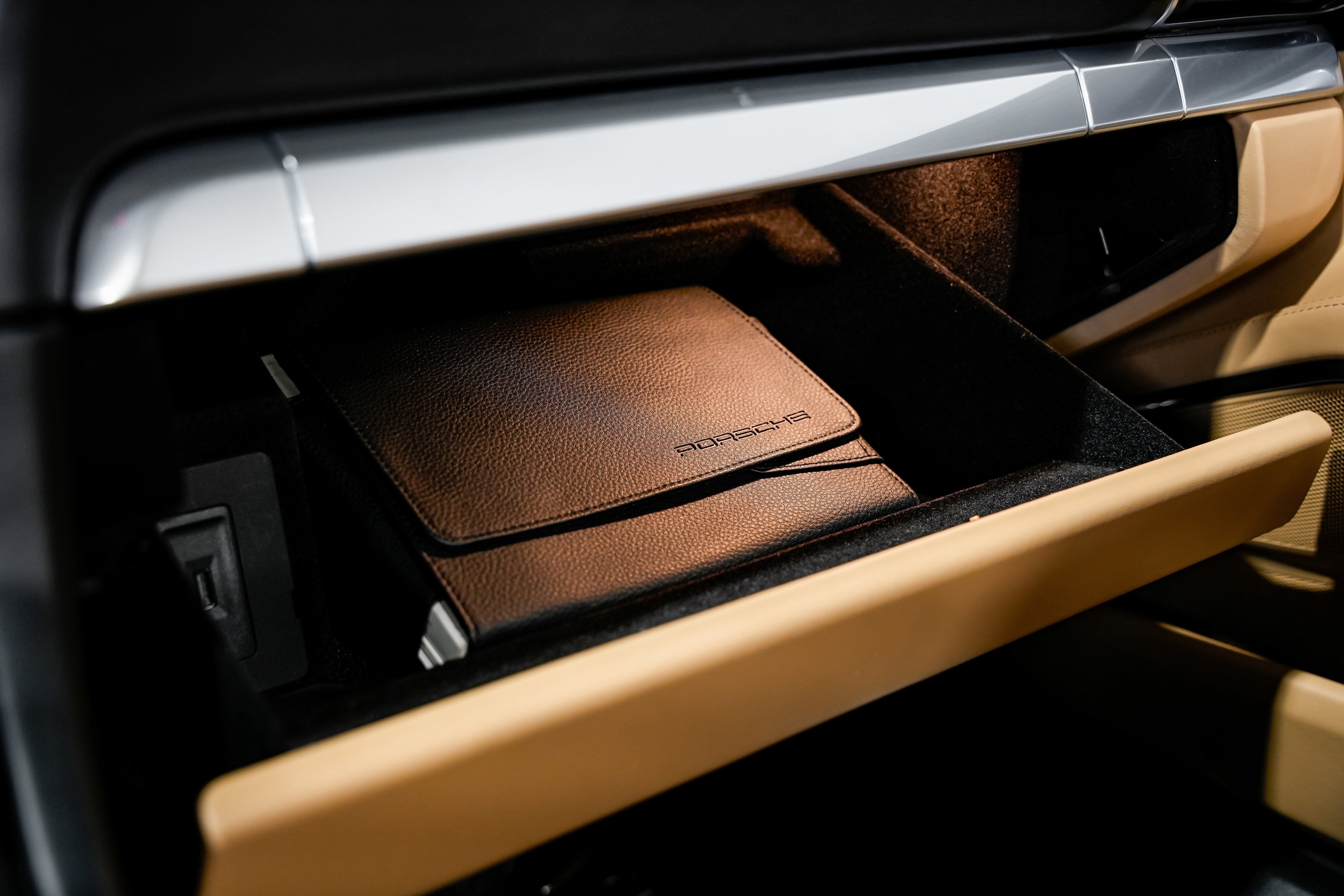 Used 2018 Porsche 911 Turbo image 18