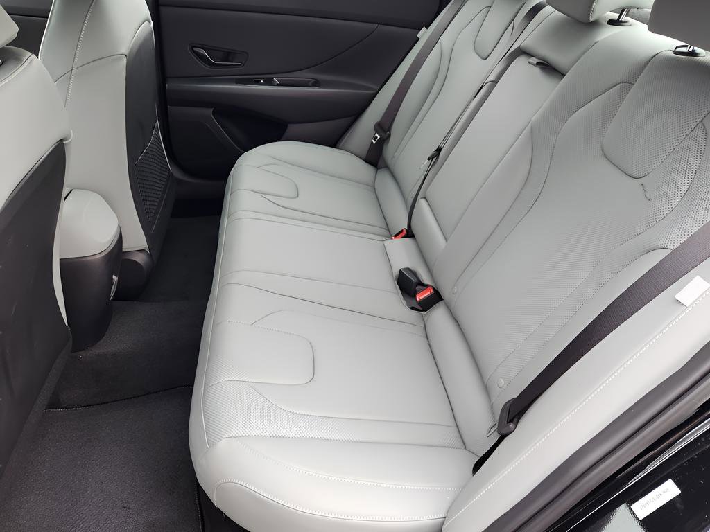 New 2026 Hyundai Elantra Limited image 11