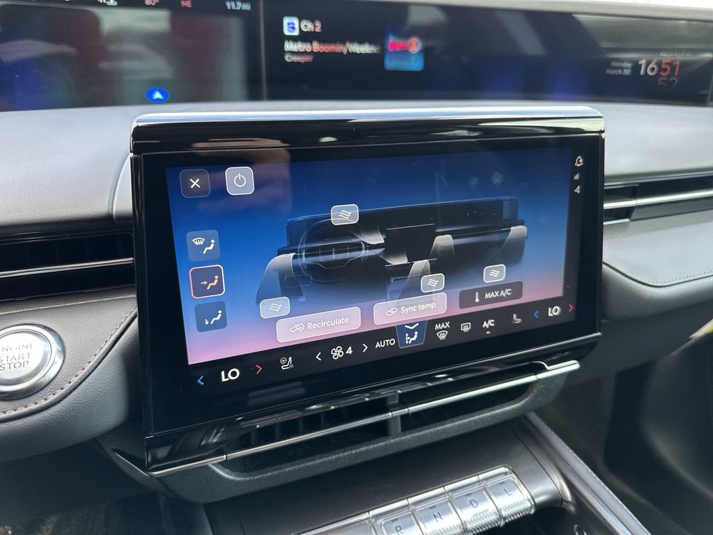 New 2026 Lincoln Nautilus Premier w/ Jet Appearance Package AWD/4WD image 19