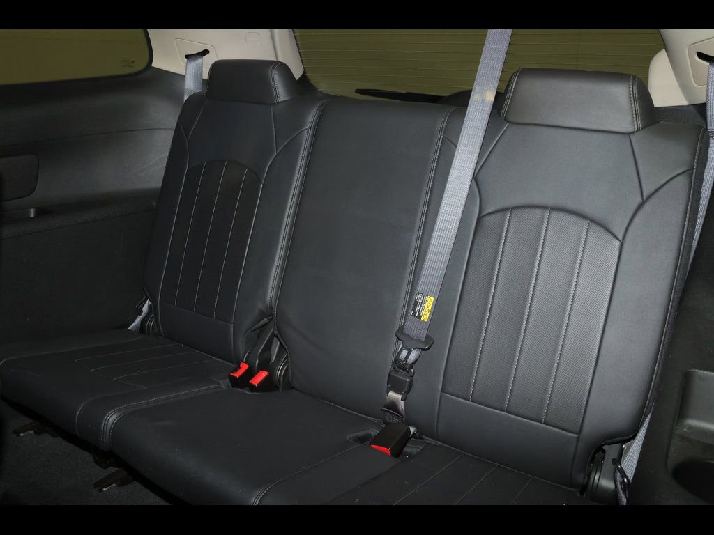 Used 2017 Buick Enclave Leather AWD/4WD image 24