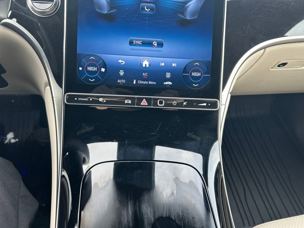 Used 2025 Mercedes-Benz GLC 300 4MATIC image 14