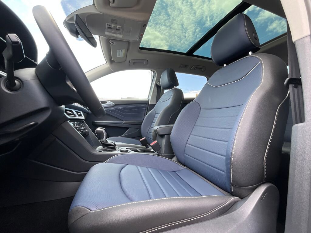 New 2025 Volkswagen Taos SEL image 10