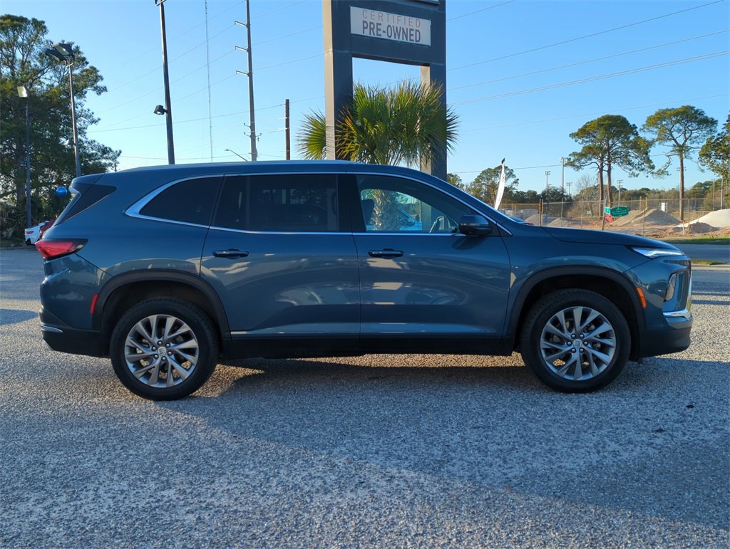 Used 2025 Buick Enclave Preferred image 7