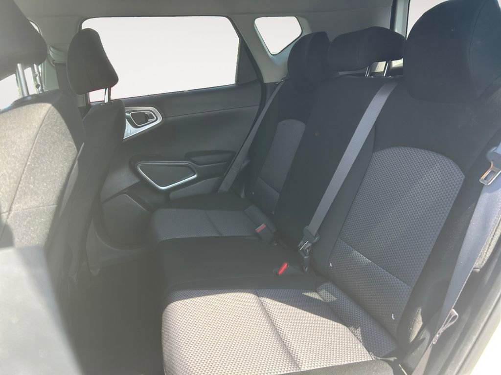 Used 2024 Kia Soul LX w/ Option Group 015 FWD image 13