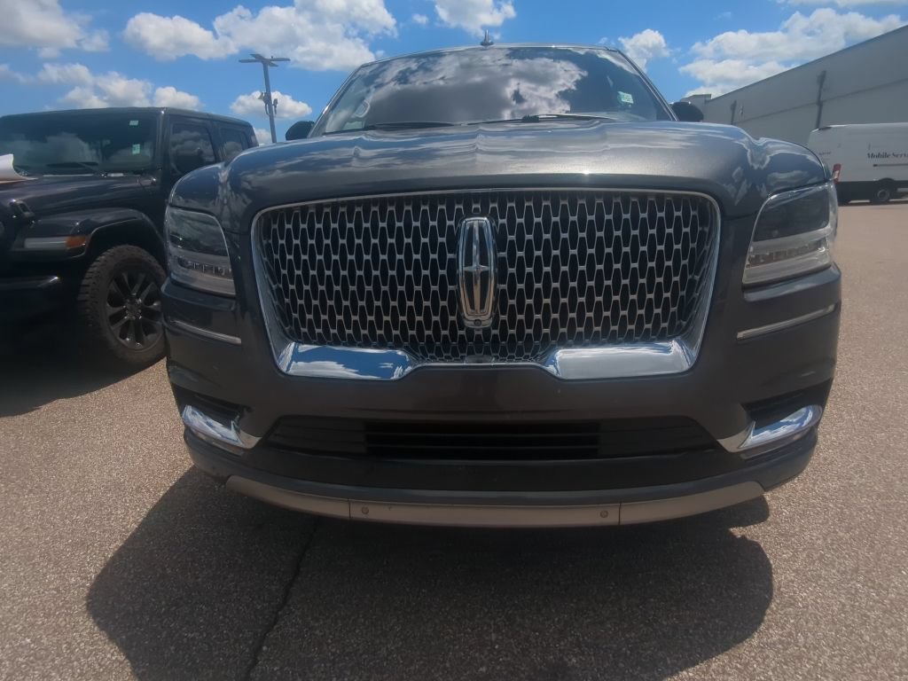 Used 2018 Lincoln Navigator Reserve w/ Technology Package AWD/4WD image 13