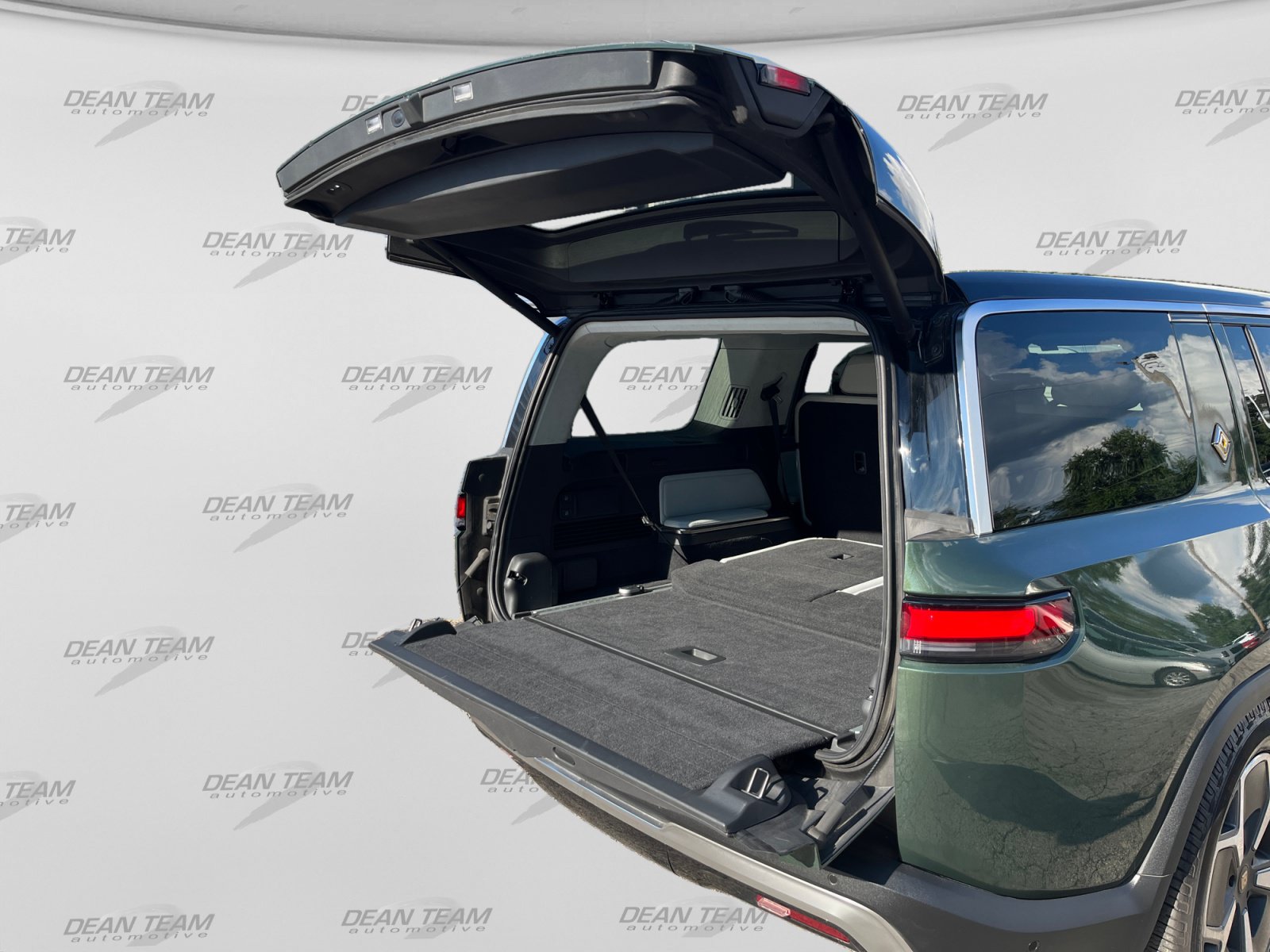 Used 2023 Rivian R1S Adventure Quad AWD/4WD image 21