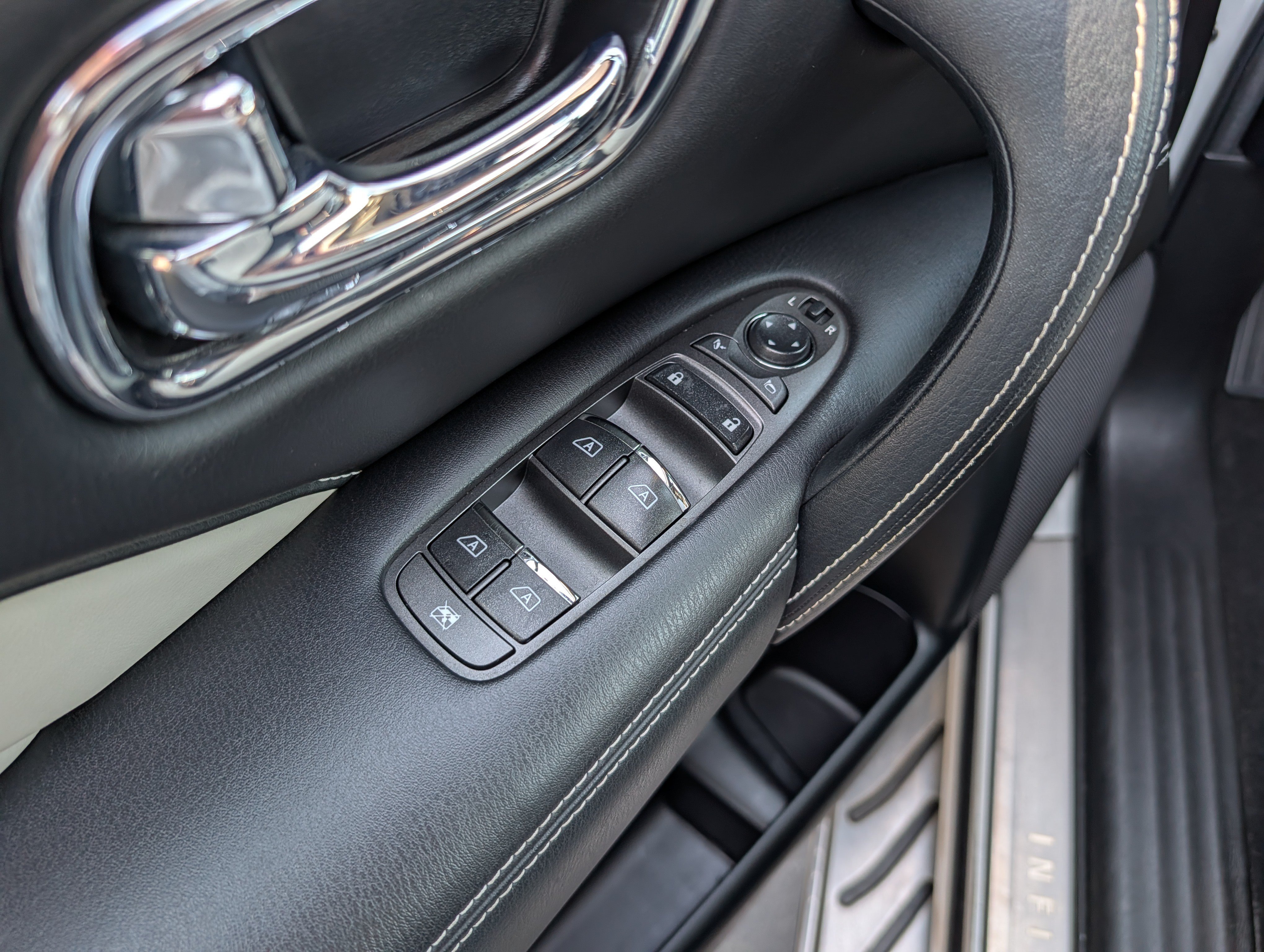 Used 2019 INFINITI QX80 Limited w/ All-Season Package AWD/4WD image 19
