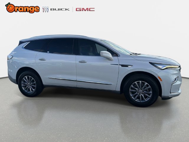 Used 2023 Buick Enclave Essence FWD image 2