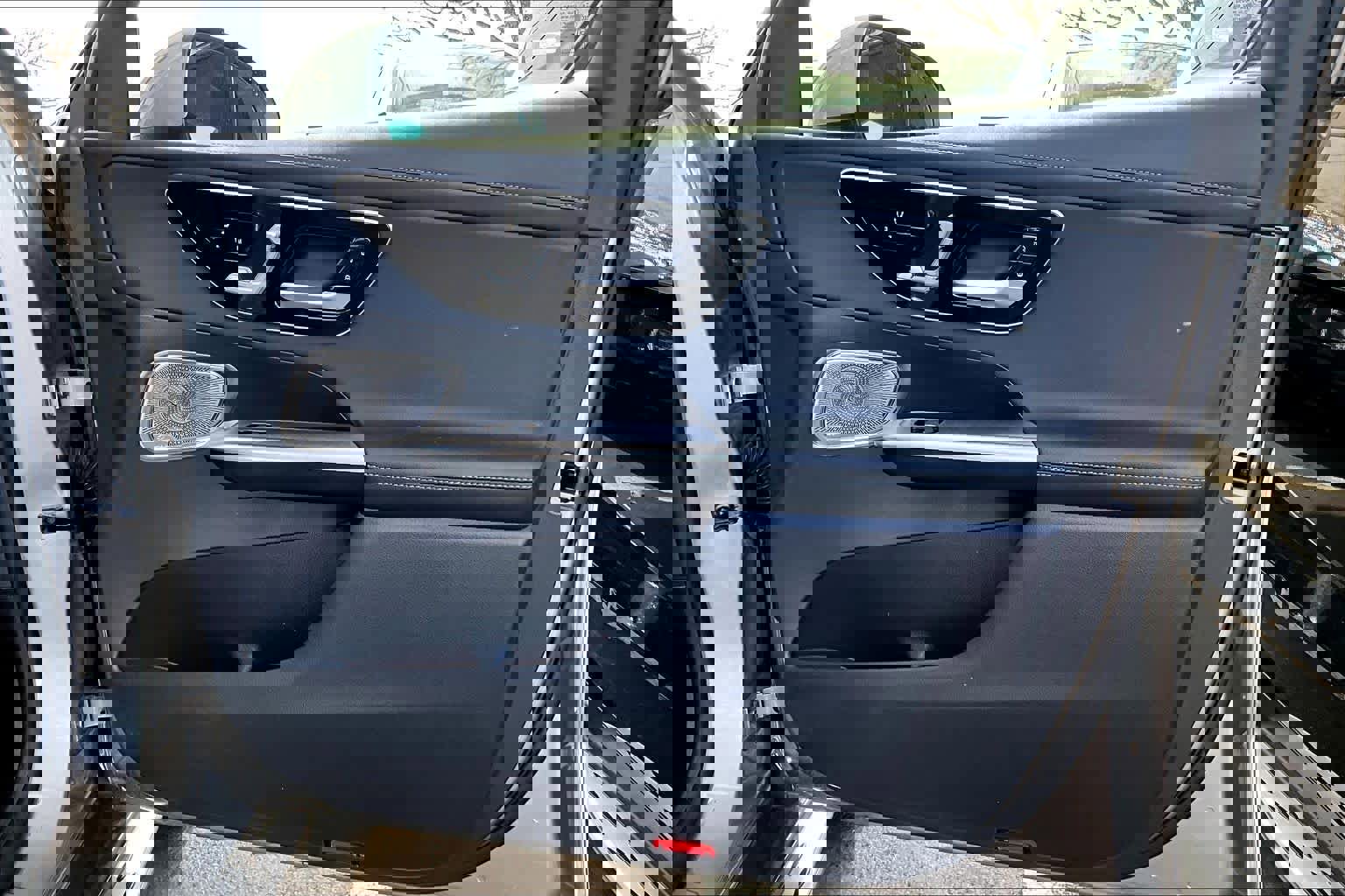 Certified 2024 Mercedes-Benz GLC 300 image 23