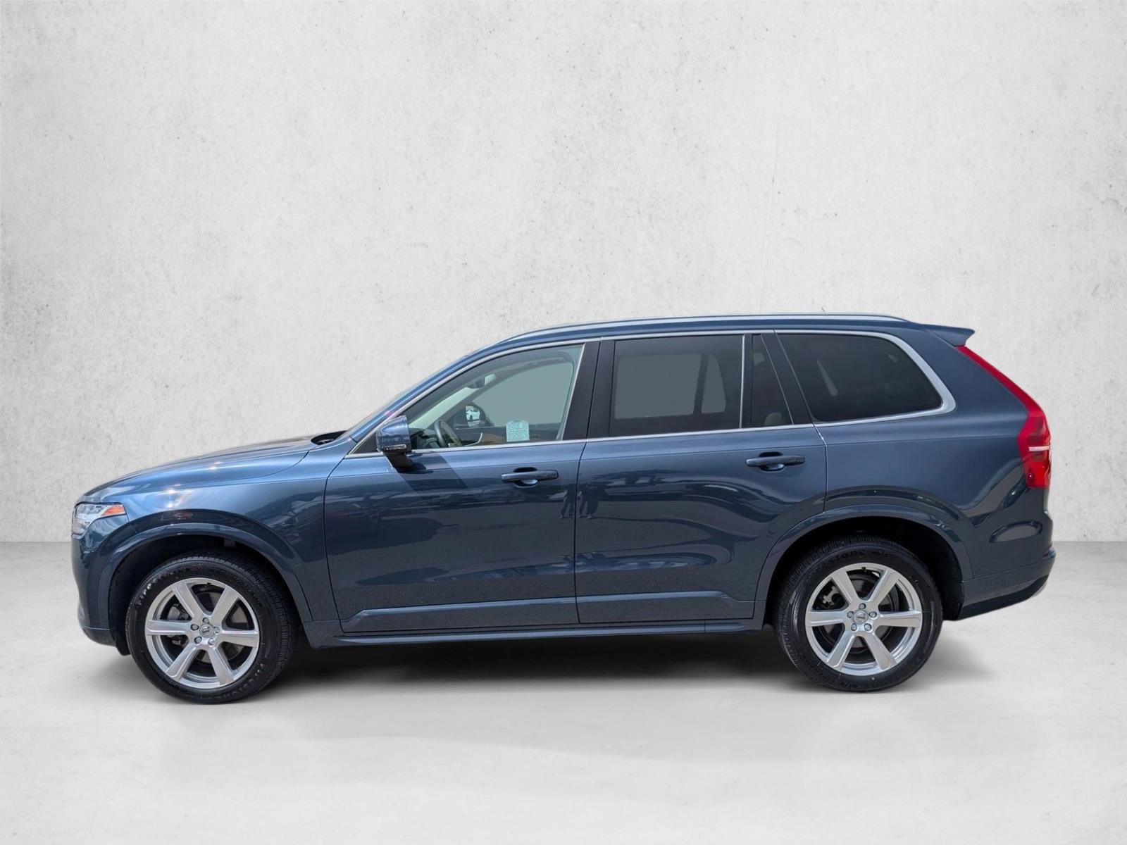 Used 2022 Volvo XC90 T5 Momentum AWD/4WD image 9