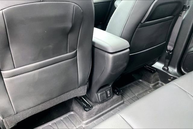 Used 2022 Buick Encore GX Essence w/ Advanced Technology Package FWD image 32