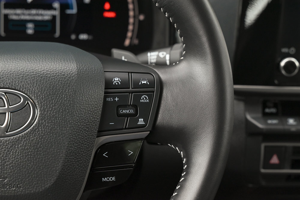 Used 2026 Toyota Camry SE FWD image 21