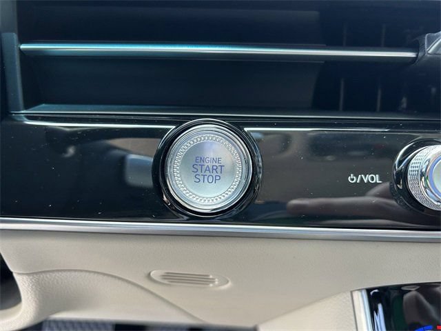 New 2026 Genesis GV70 2.5T Select AWD/4WD image 31