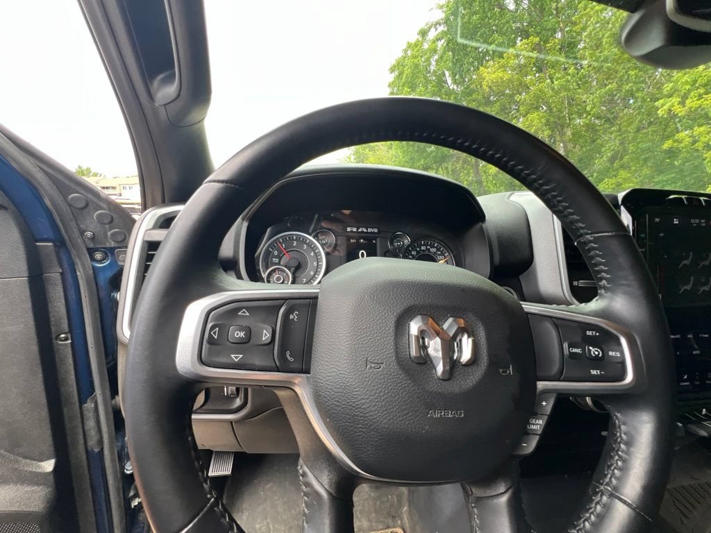 Used 2024 RAM 2500 Big Horn w/ Night Edition AWD/4WD image 12