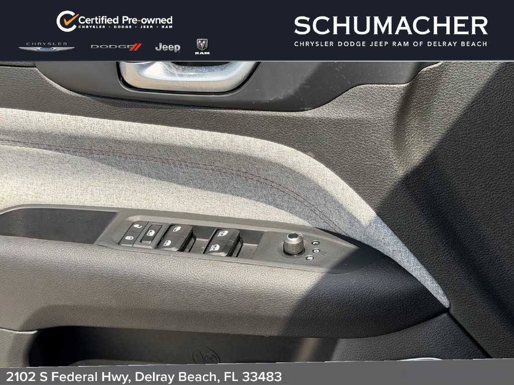 Certified 2024 Jeep Compass Latitude AWD/4WD image 28