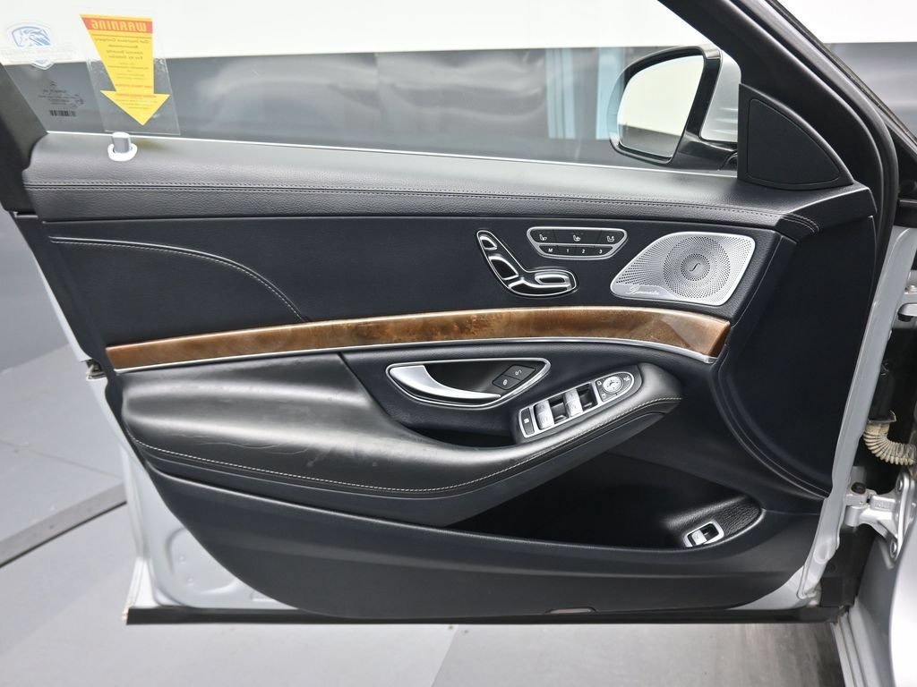 Used 2016 Mercedes-Benz S 550 4MATIC Sedan image 9