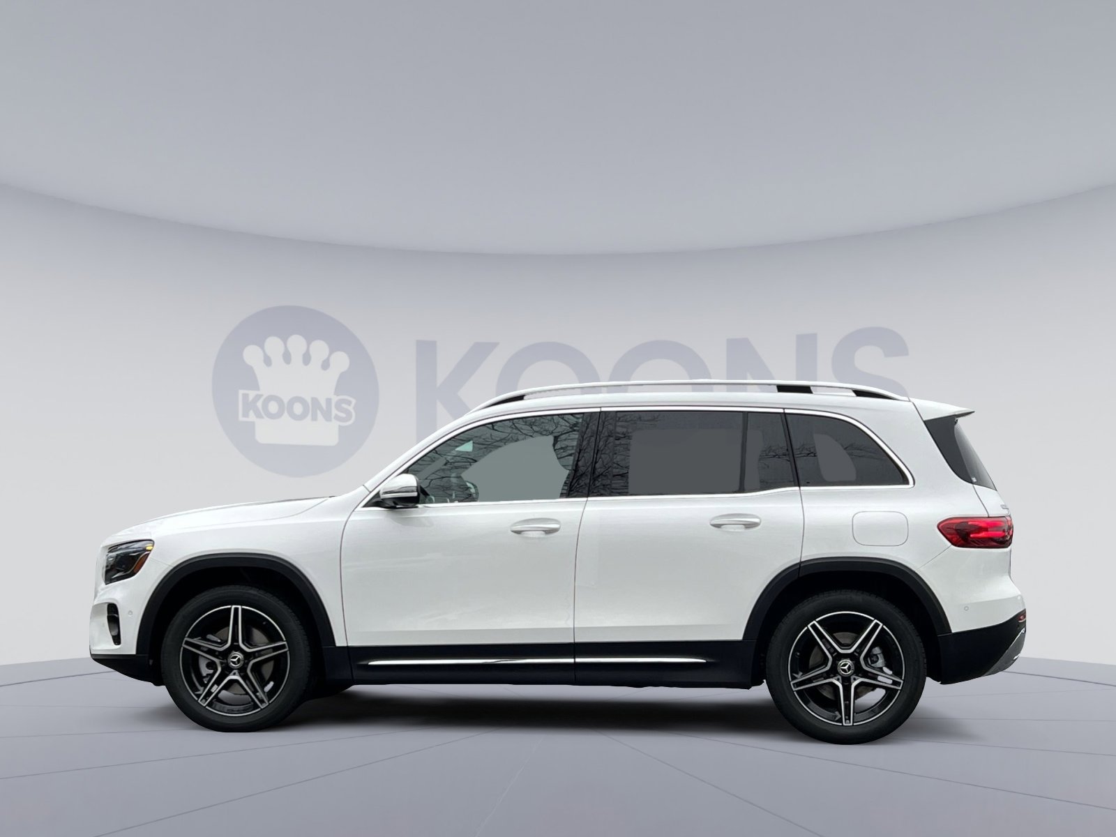 New 2026 Mercedes-Benz GLB 250 4MATIC image 2