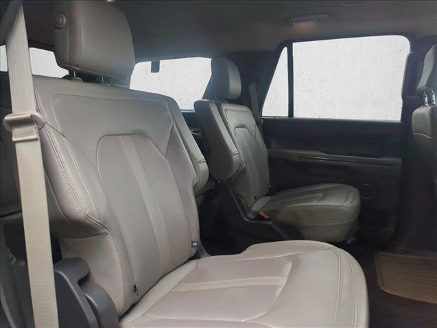 Used 2018 Ford Expedition Limited w/ Driver Assistance Package RWD image 26