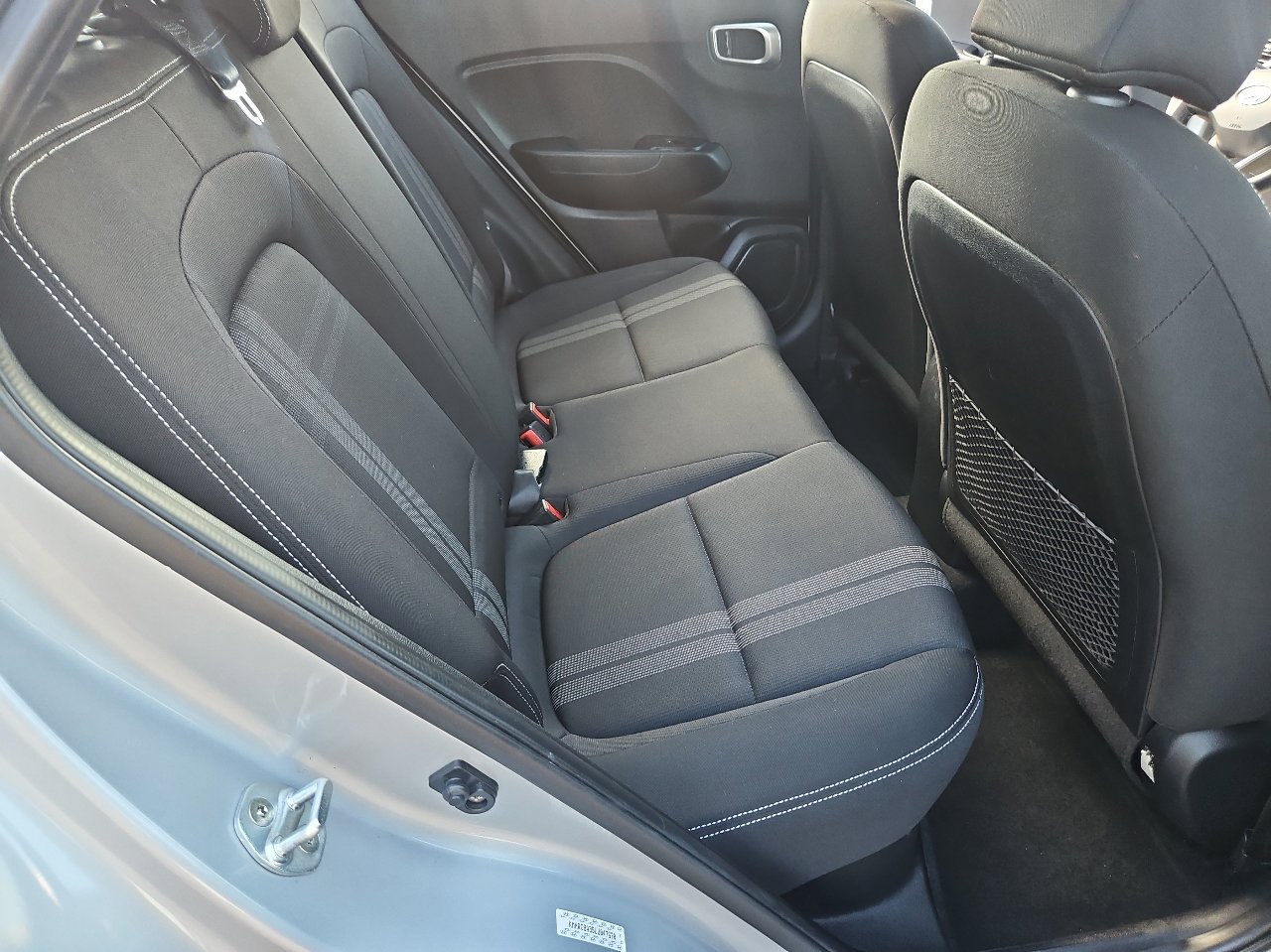 Used 2020 Hyundai Venue SEL image 19