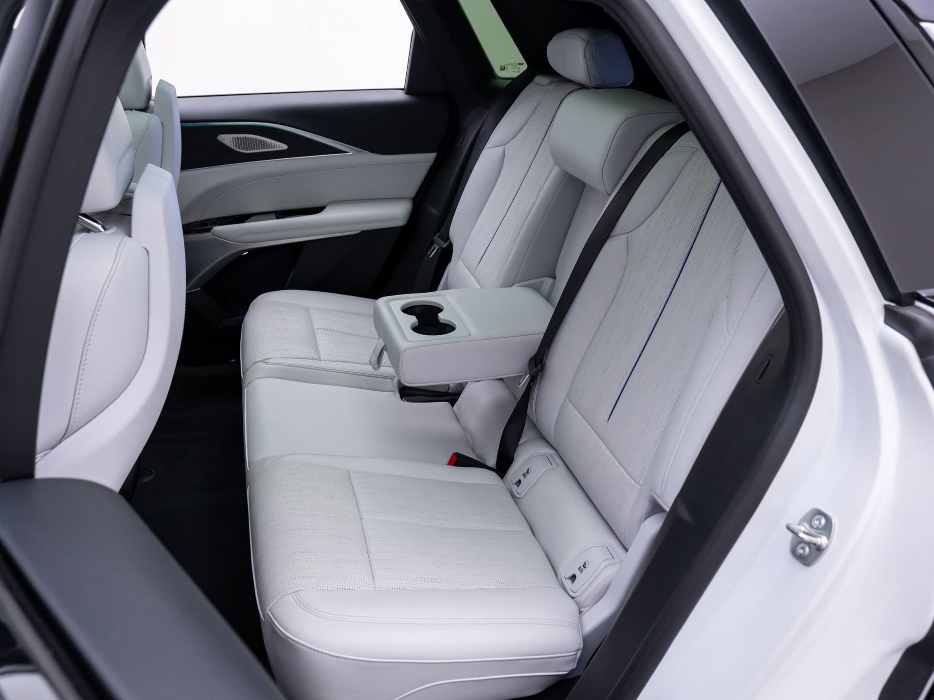 Used 2024 Cadillac Lyriq Sport image 18