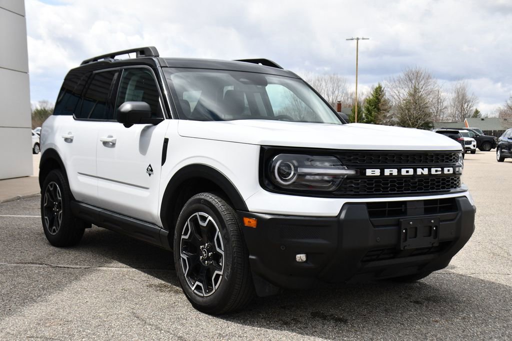 Used 2025 Ford Bronco Sport Outer Banks w/ Outer Banks Tech Package+ AWD/4WD image 9