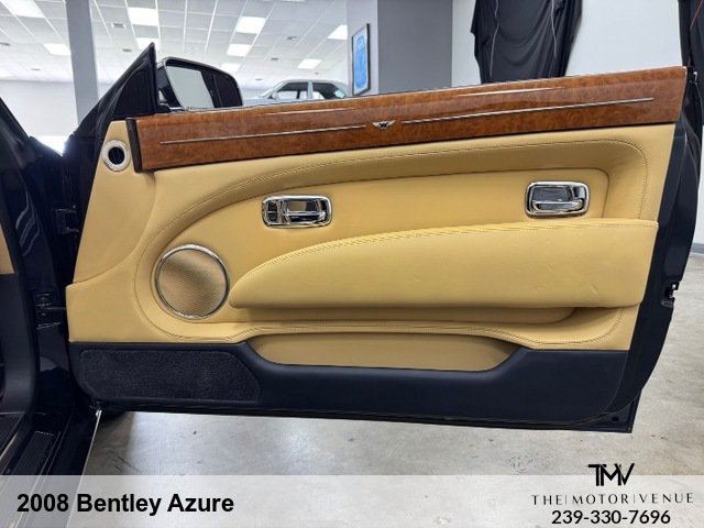 Used 2008 Bentley Azure RWD image 32