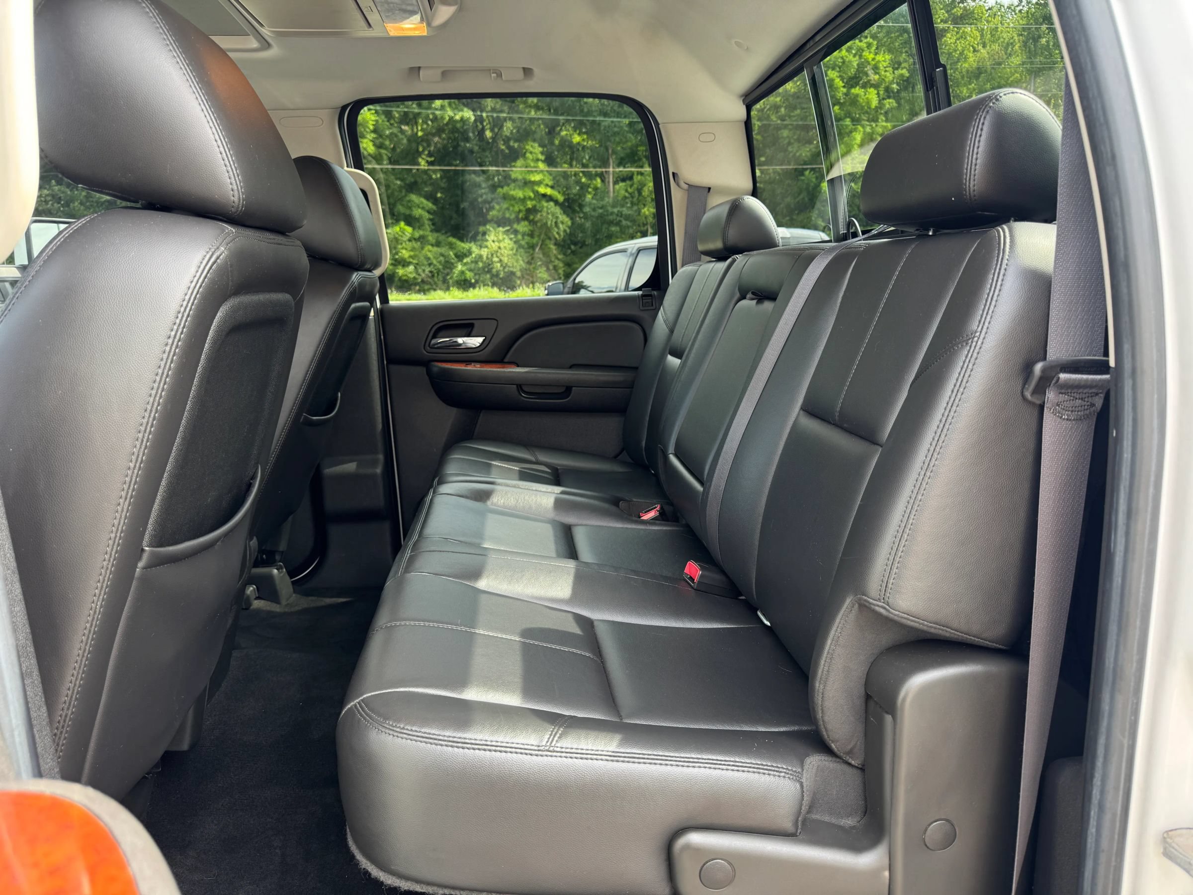 Used 2011 GMC Sierra 3500 SLT AWD/4WD image 18